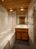 Bathroom- ©Résidence Chalet des Neiges Plein Sud