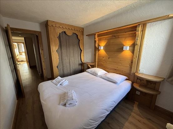 10980a06-945a-432a-b231-4209455f76c8-16809441