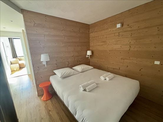 405b3502-38a6-46af-bb39-cca4bd817970-16809416