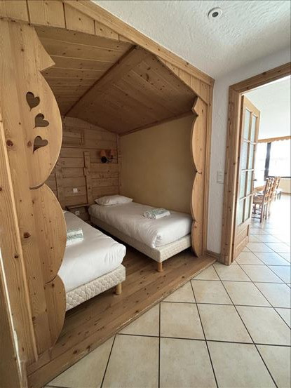 73cc2a37-0923-4a72-9ef6-d1490516cb0c-16809437