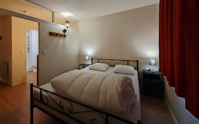 _clients_227360001_photos_158m_17570983