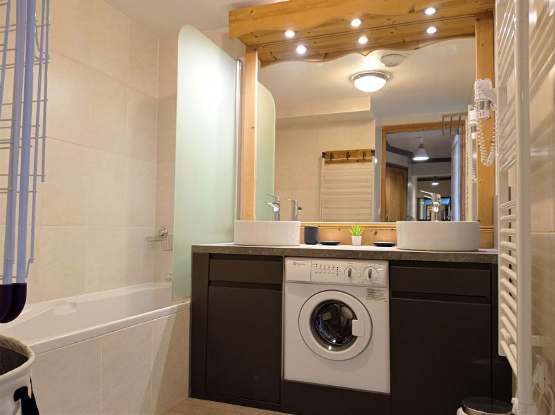 _clients_227360001_photos_48v_13551343