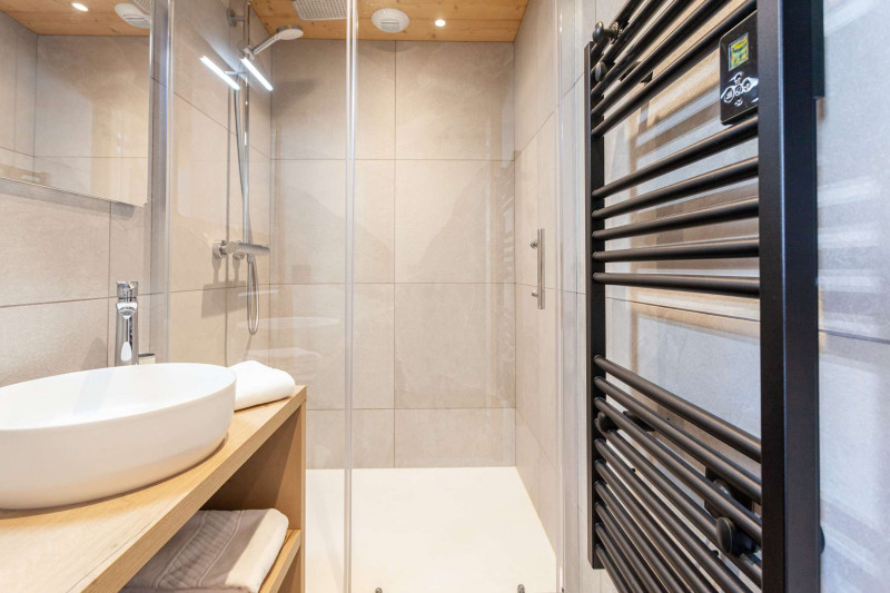 _clients_227360001_photos_71h_15406004