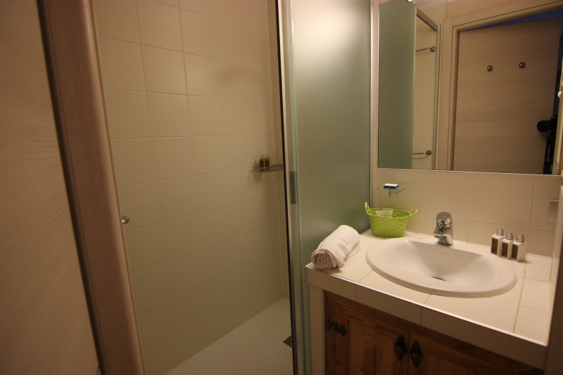 _lv_images__lot_0000010412_05_15786102 _lv_images__lot_0000010412_05_15786102