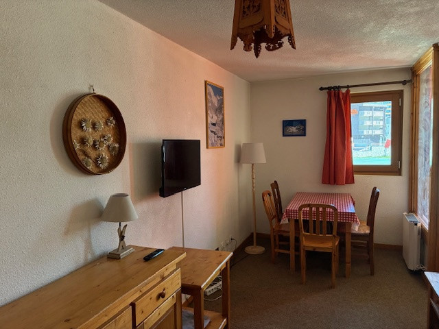 _lv_images__lot_0000090101_08_17076609