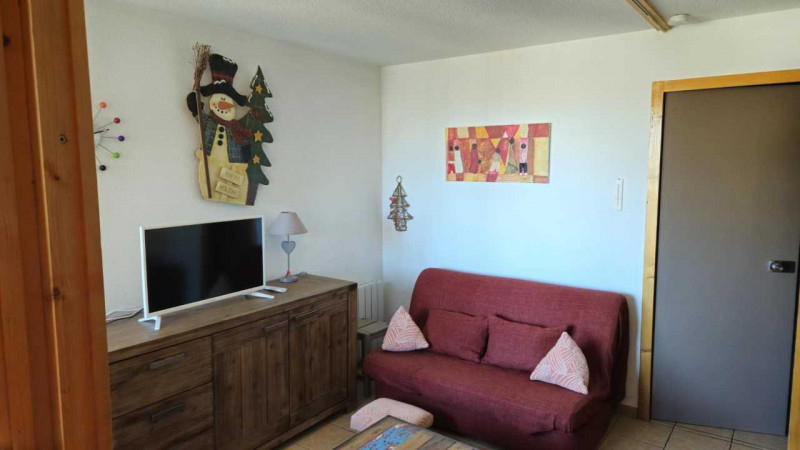 _lv_images__lot_0000090316_03_17321886