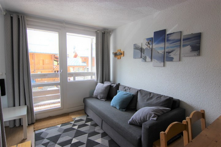 _lv_images__lot_0000150111_08_16864664