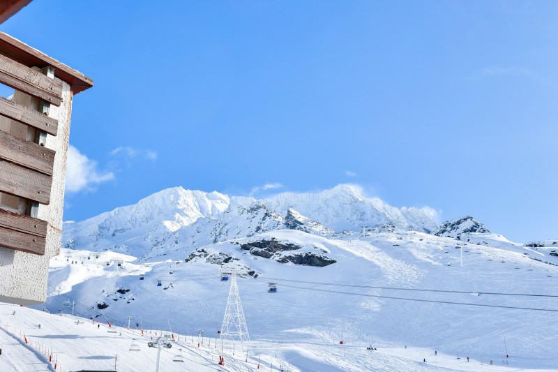 _lv_images__lot_0000250401_12_18964520