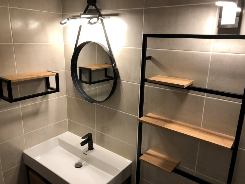 _lv_images__lot_0000300072_07_17004407