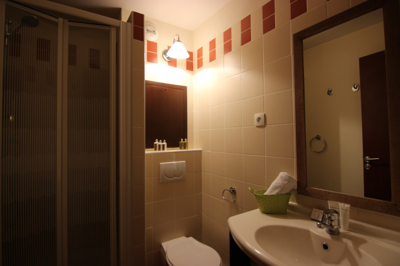 _lv_images__lot_0000440310_09_15741396