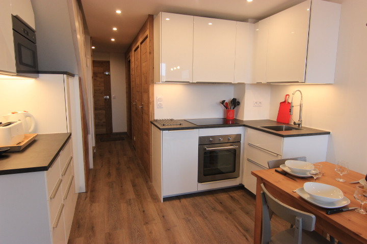 _lv_images__lot_0000480031_04_16863228