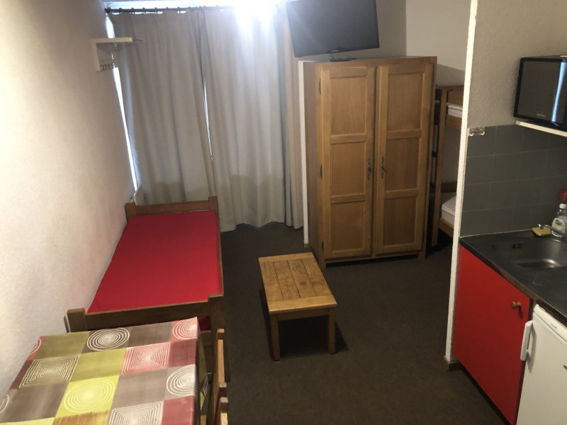 _lv_images__lot_0000480088_06_16990802