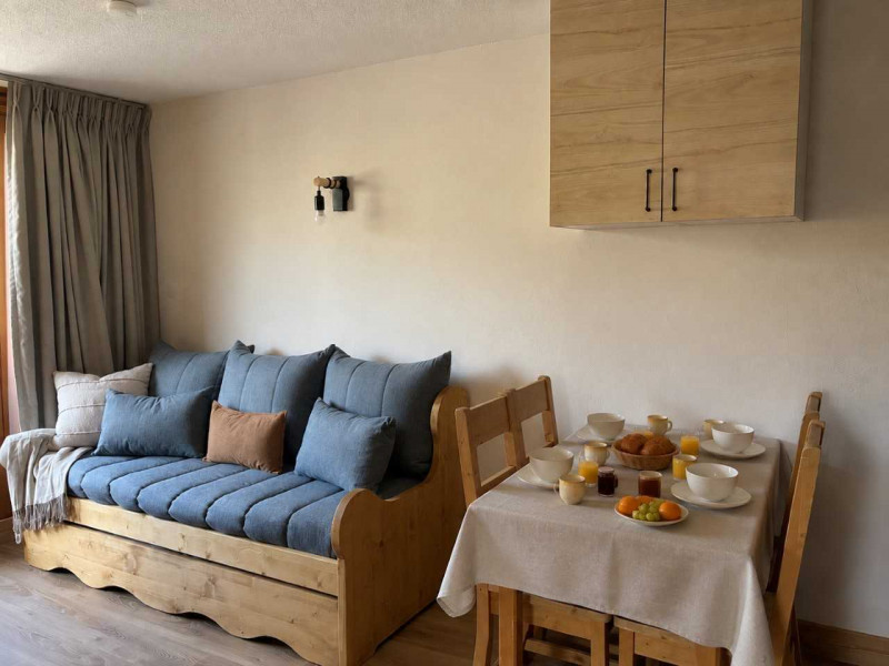 _lv_images__lot_0000480096_08_18554497