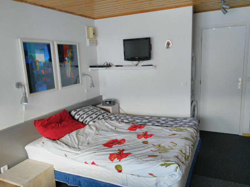 _lv_images__lot_0000480098_05_16037261