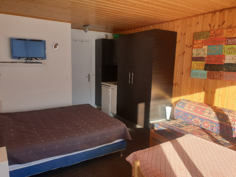 _lv_images__lot_0000480098_07_16607311