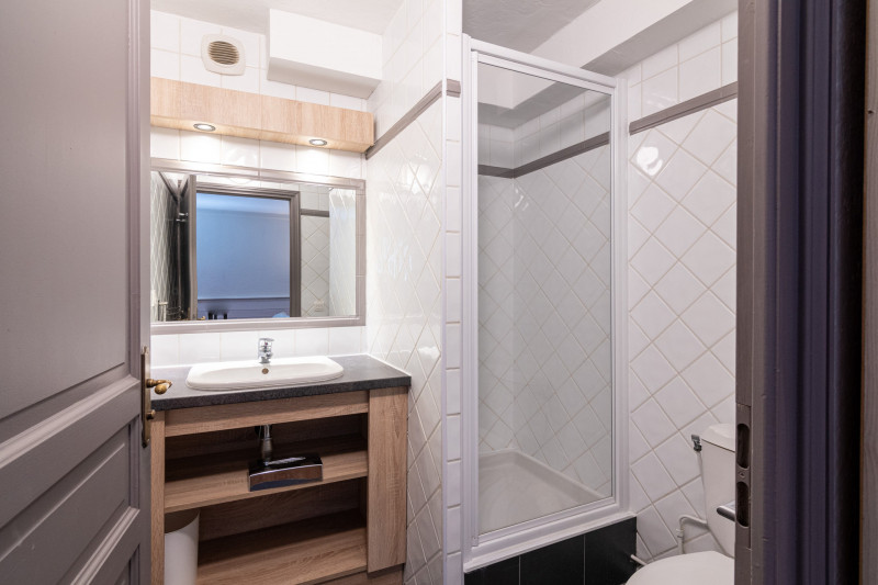 _lv_images__lot_0000480115_07_15127064 _lv_images__lot_0000480115_07_15127064