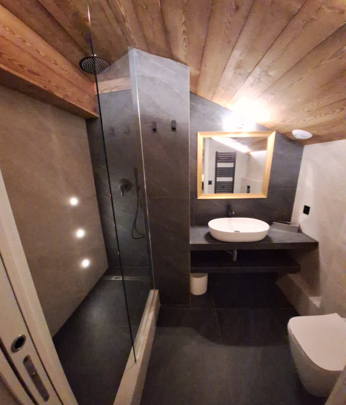 _lv_images__lot_0000480118_08_15639532