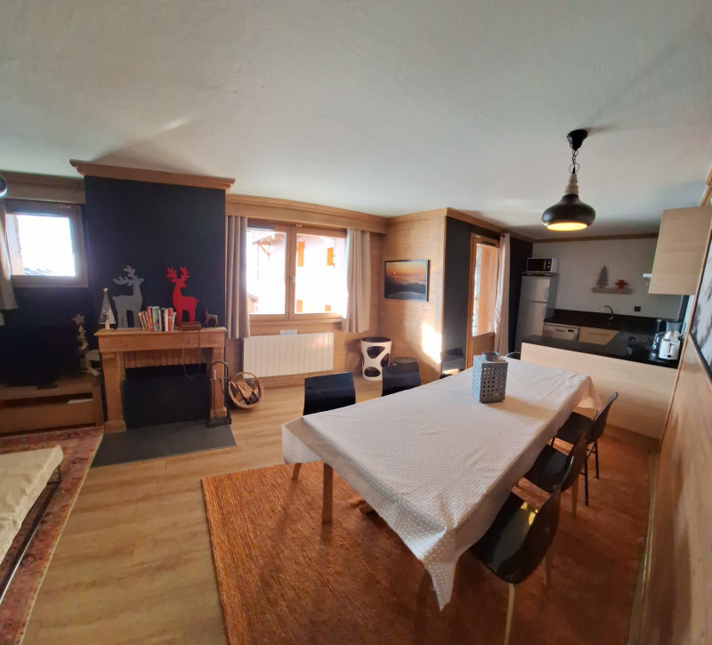 _lv_images__lot_0000480122_03_15770403 _lv_images__lot_0000480122_03_15770403