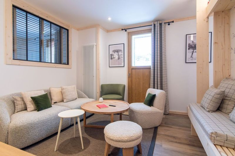 _lv_images__lot_0000480128_01_15770322 _lv_images__lot_0000480128_01_15770322