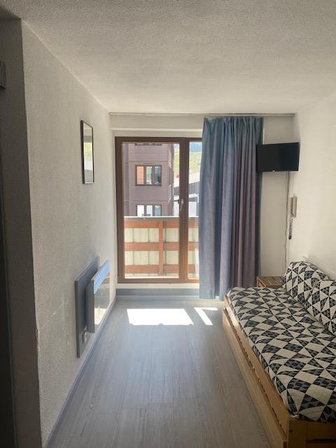 _lv_images__lot_0000480153_03_16863629