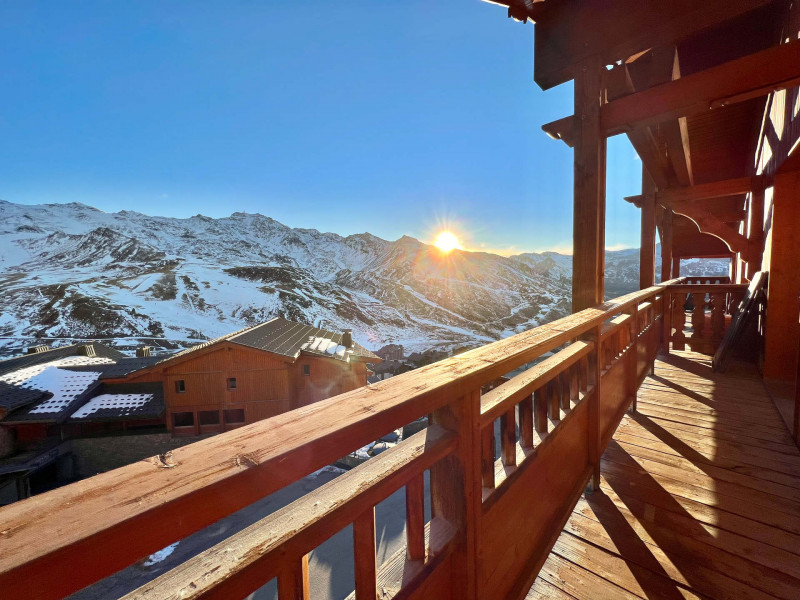 _lv_images__lot_0074061392_04_12761973
