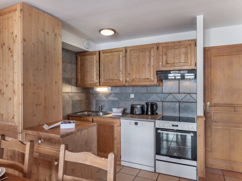 _lv_images__lot_0074061392_08_17279647