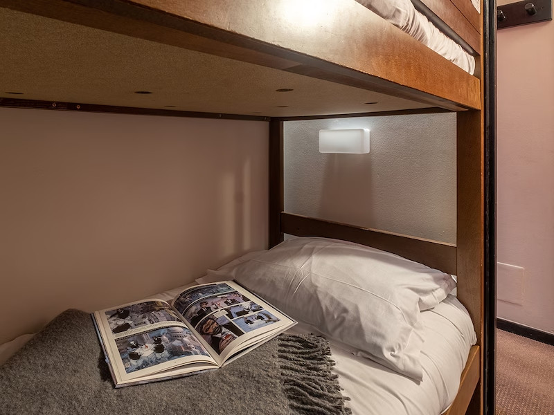 aaa-163765-43-17081230