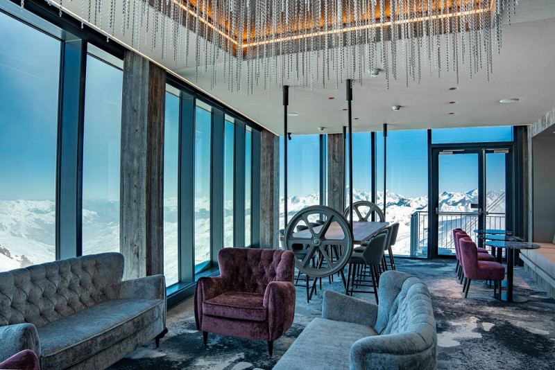 wine-bar-view wine-bar-view